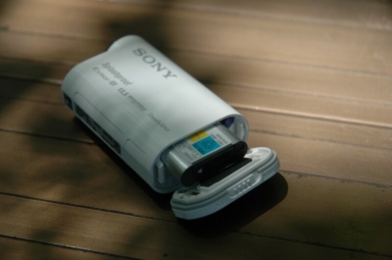 バッテリーをセットする