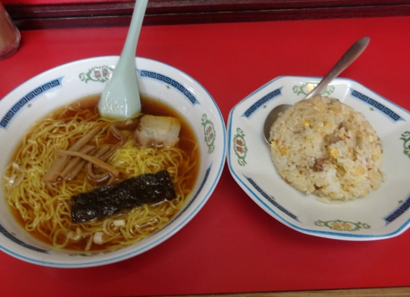 ラーメンとチャーハンの味のコンビネーションがいい