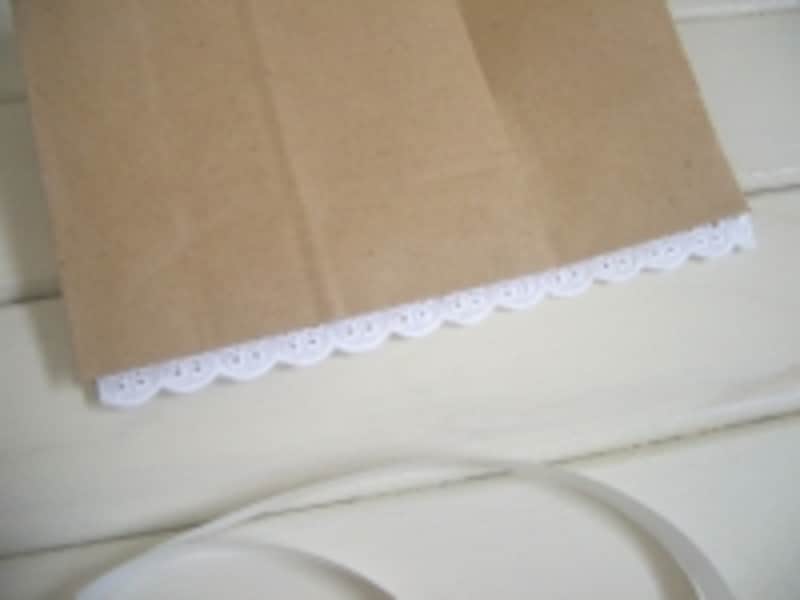 レースを挟んだ形になります