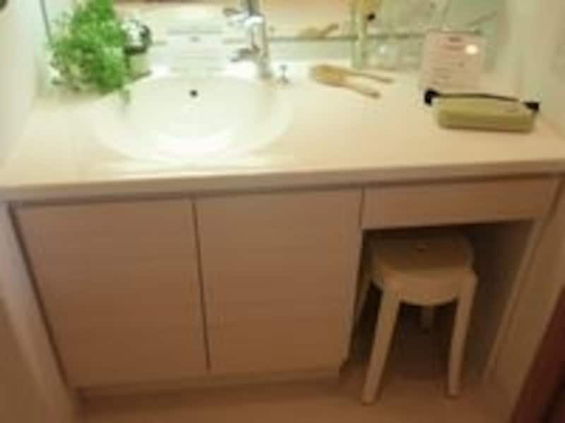 2人でも使えるように配慮した洗面化粧台