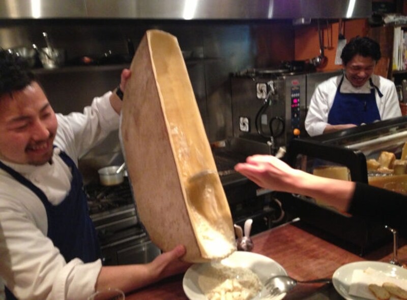 季節限定、コンテのリゾット。コンテの中から自分で取り出させてくれたりして、とっても楽しくて美味しい！