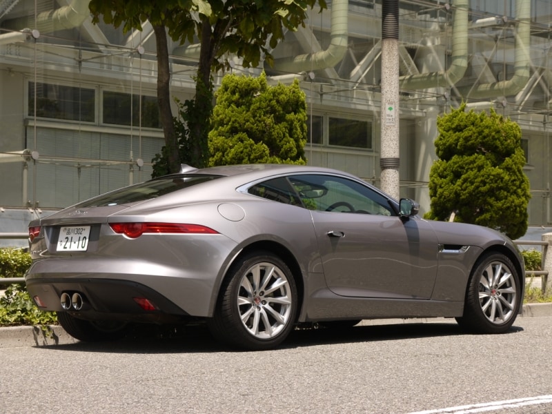 ジャガーFタイプ・クーペ・リヤ