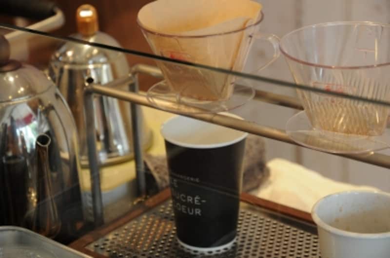 ハンドドリップのコーヒーはたっぷりサイズ