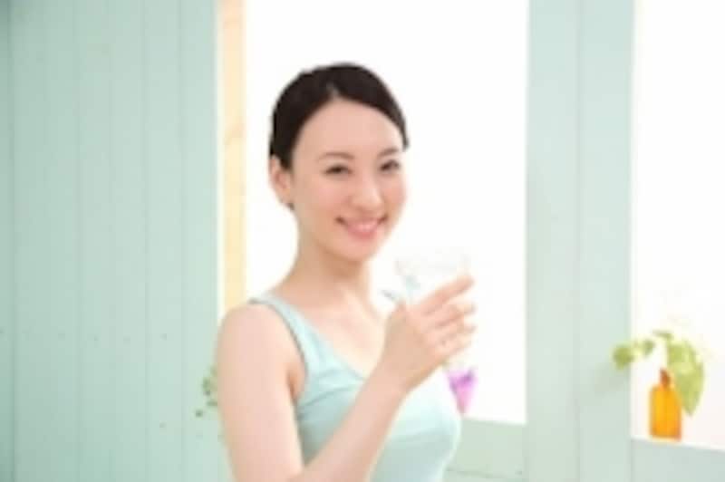 血液の流れが悪くならないように水分補給も必要です