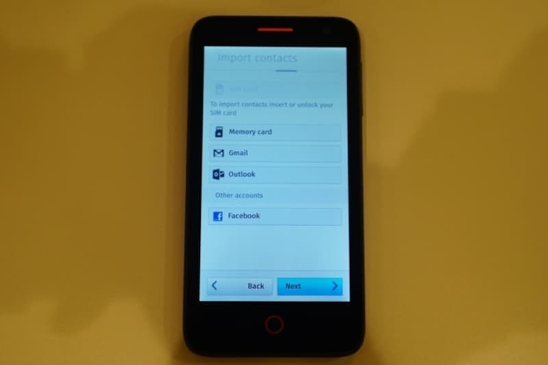 アドレスデータは同期ではなく、インポートするスタイルです。