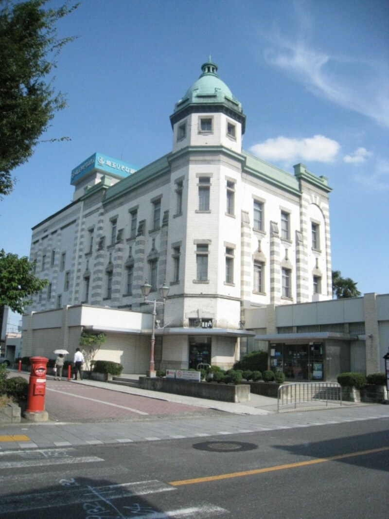 埼玉りそな銀行川越支店（大正7年竣工）。独特の趣。