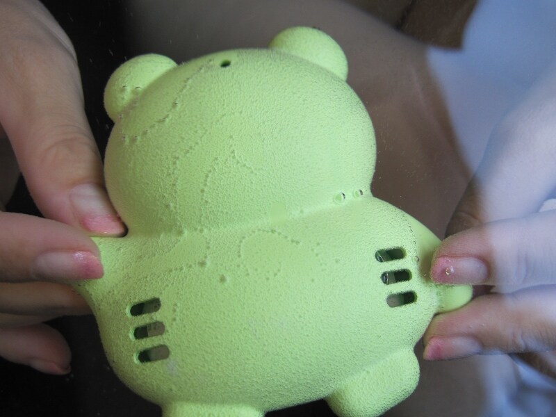 カエルにたっぷりアワアワ