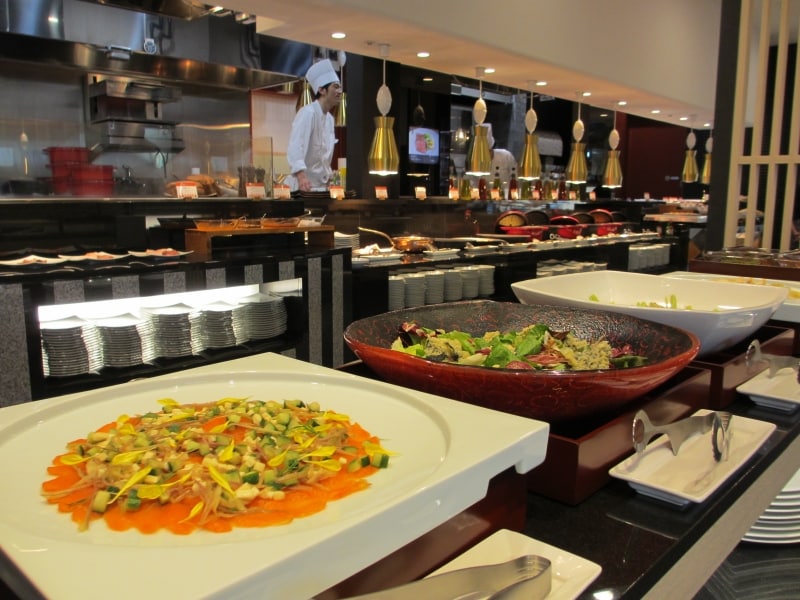 鶴雅ビュッフェダイニング札幌