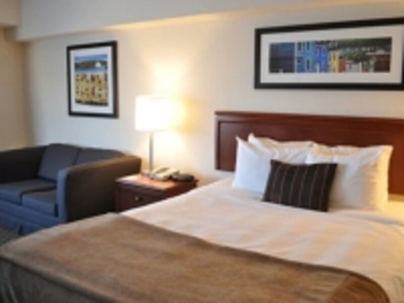 (C) Quality Hotel Harbourview