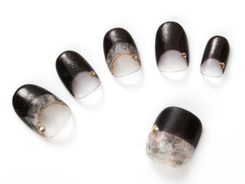 ブラックのタイダイが新鮮！