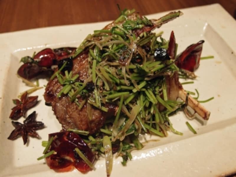 仔羊のキャレ 十三香粉炒め