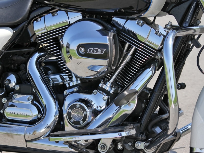 排気量1,689cc ツインカム103エンジン