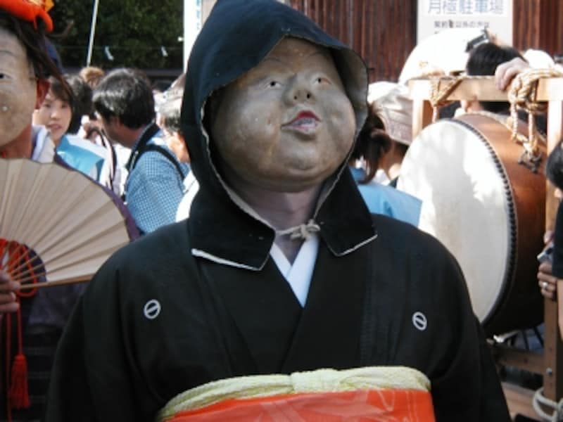 「おかめ」は頼朝に孕まされたといわれる娘