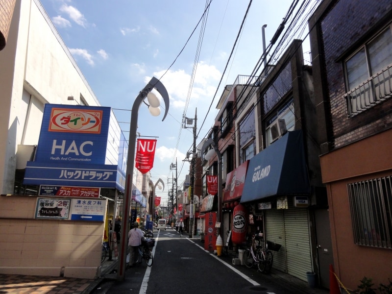 「NU」の旗は日本大学商学部ということらしい