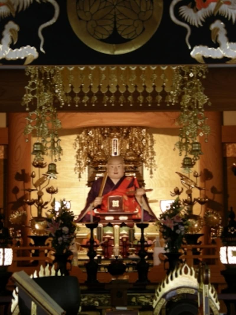 薬王寺の日蓮像