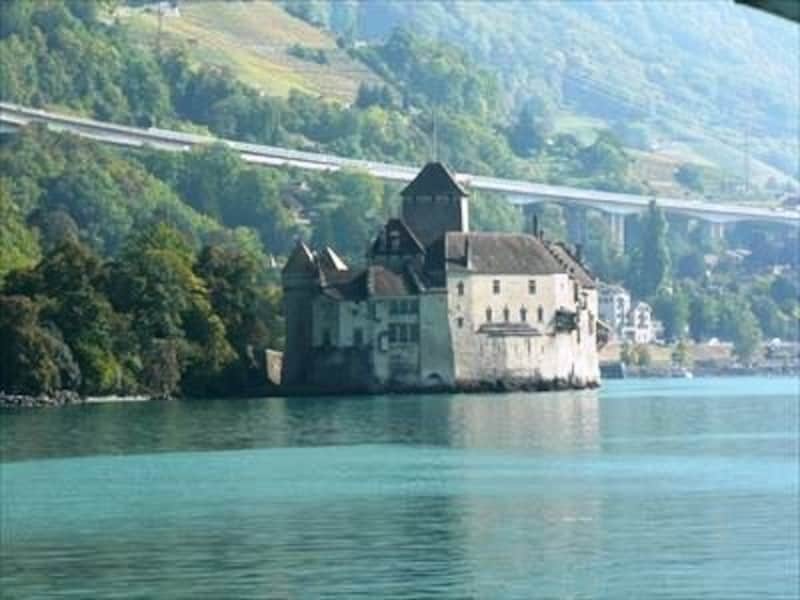 スイス随一の名城、レマン湖畔のシヨン城 [スイス] All About
