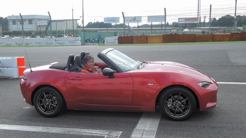 新型ロードスター4