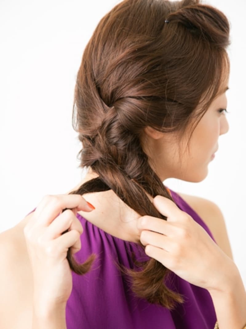 ざっくりとゆるめにみつ編みをする