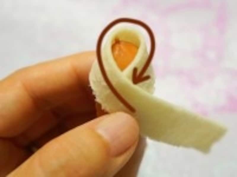 食パンを巻く。