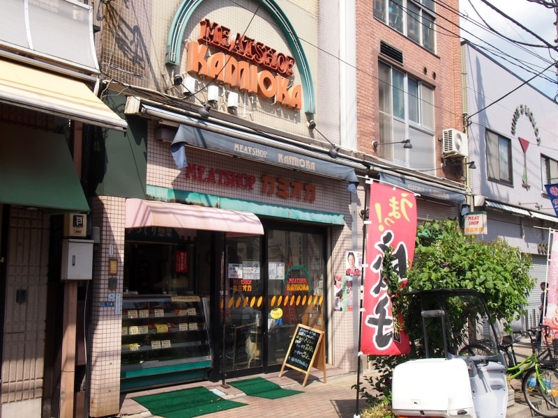 お惣菜も充実したお肉屋さん