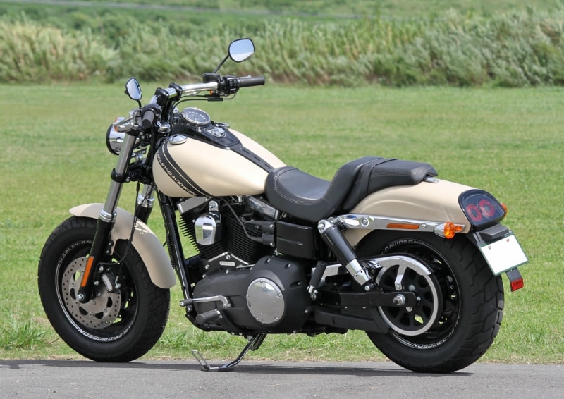 ハーレーダビッドソンファットボブ純正ショック ハーレーダビッドソン（Harley-Davidson）FXFB Softail Fat Bob