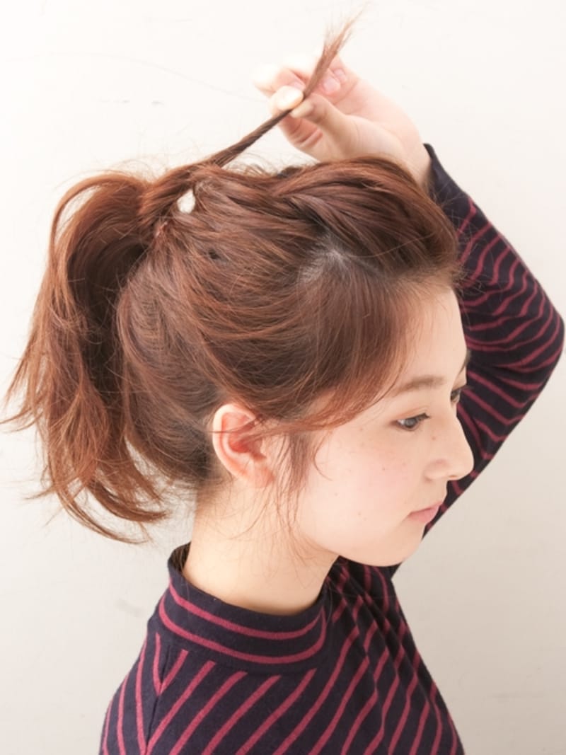 テンションをかけて2回転ねじる