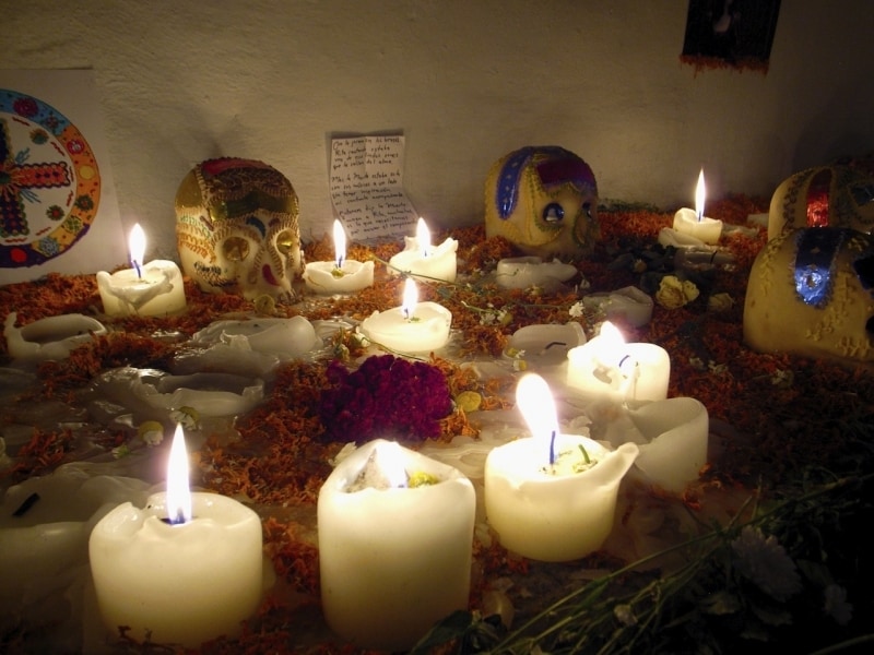 夜通し灯される