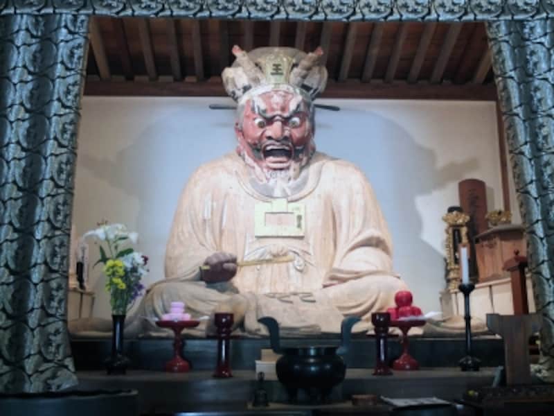 閻魔大王座像(円応寺)