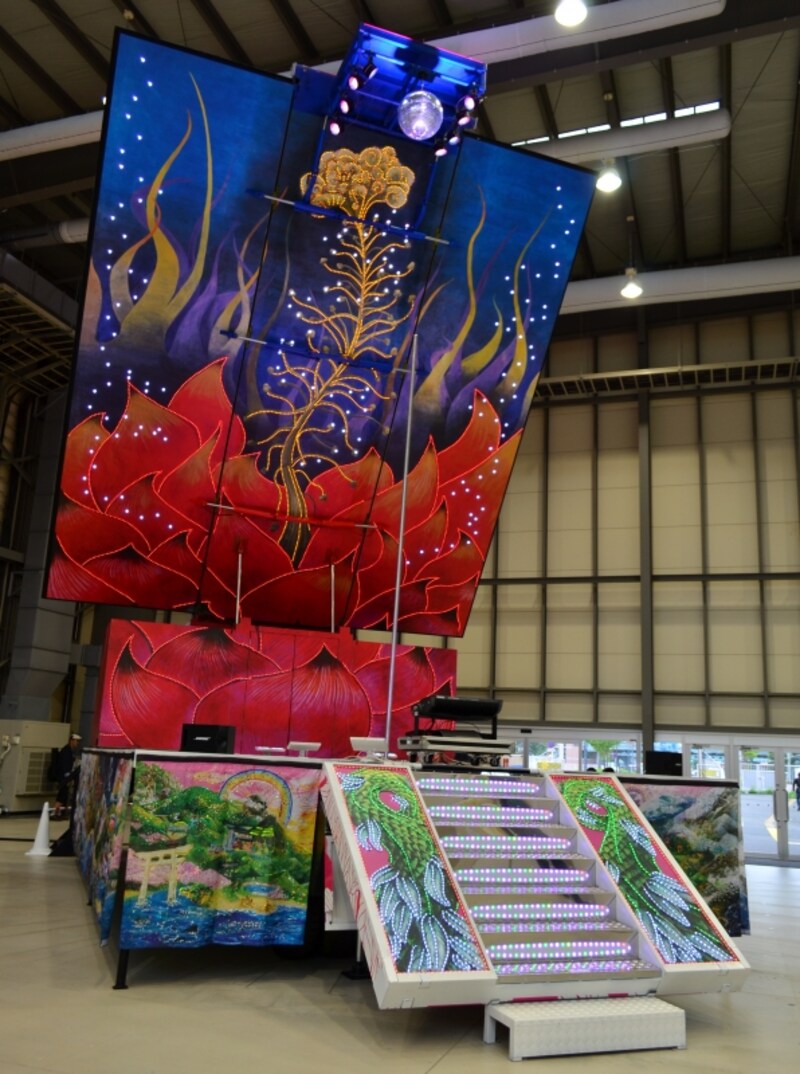 演劇公演「日輪の翼」のために制作されたもの