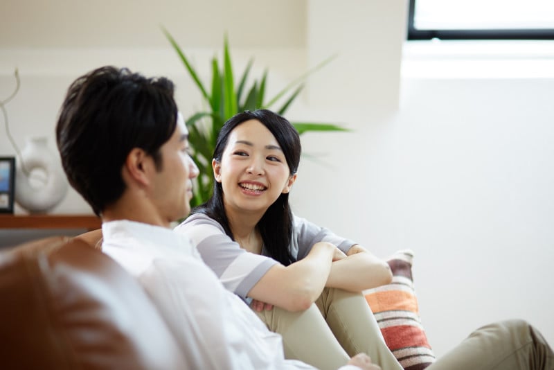 仮面夫婦を続けるか、離婚するか……。そう悩む前に、早めの対処を!