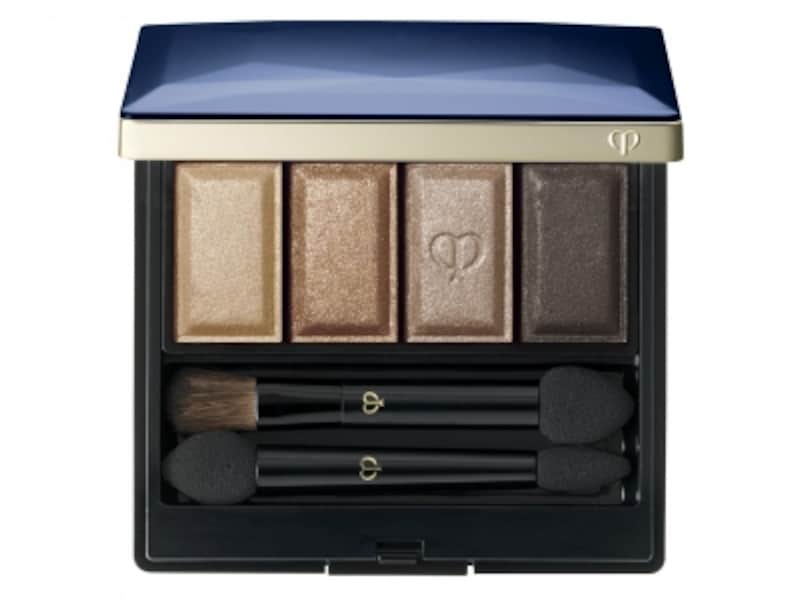 秋冬トレンドの目もとを作るアイパレット