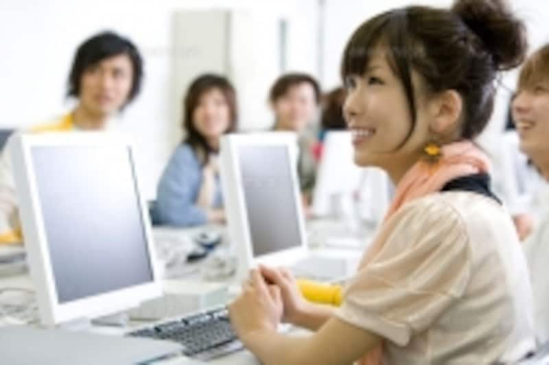 専門学校の授業シーン
