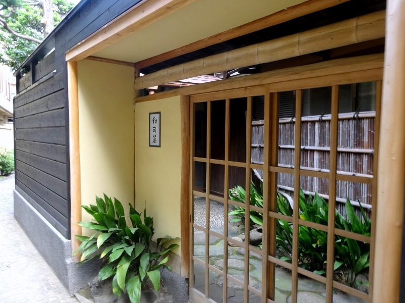 多くの作家、脚本家が泊まりがけで仕事をした