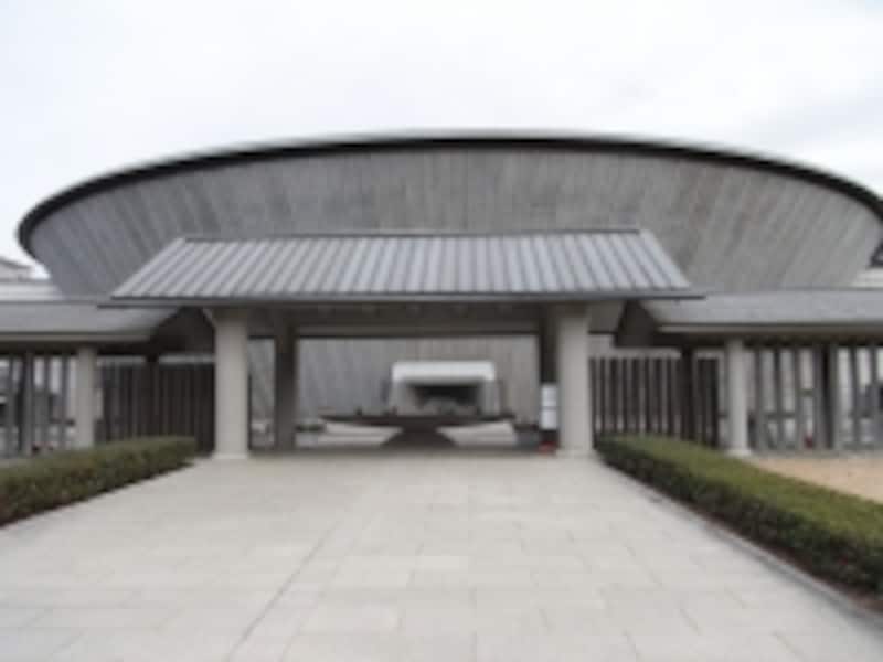 「おひとりさま」「跡継ぎがいない人」には合葬式のお墓が人気