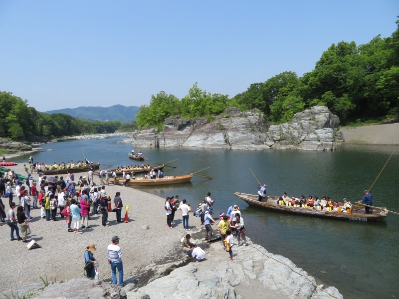 長瀞ライン下りの中継ポイントの岩畳の河原