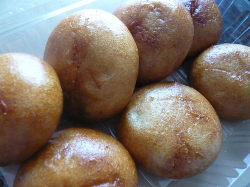 ころんとした揚げまんじゅうは、くどくなく、あっさりしていながら絶妙なお味。あっという間に食べちゃいます。ｌ