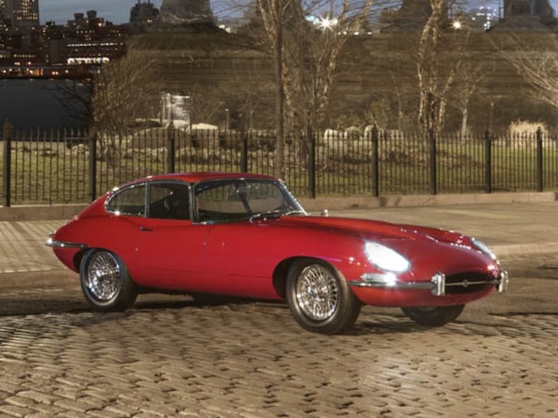 ジャガーEタイプ