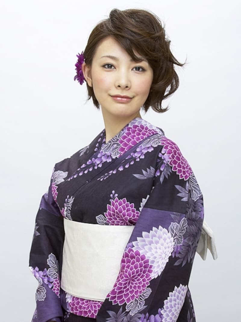 エレガントな雰囲気の中に上品さをかもし出す大人なスタイル