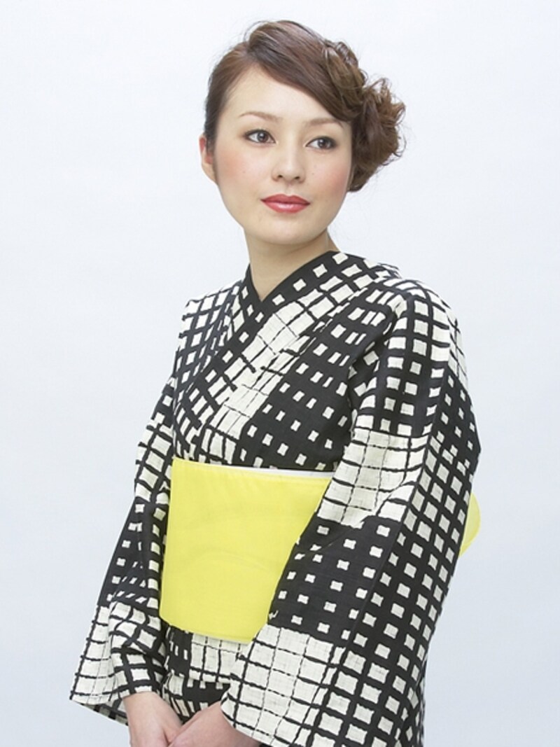 モダンな浴衣にマッチするニューモードなスタイル