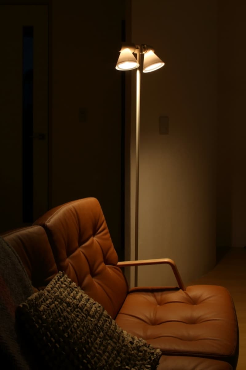 リビング・フロアスタンド