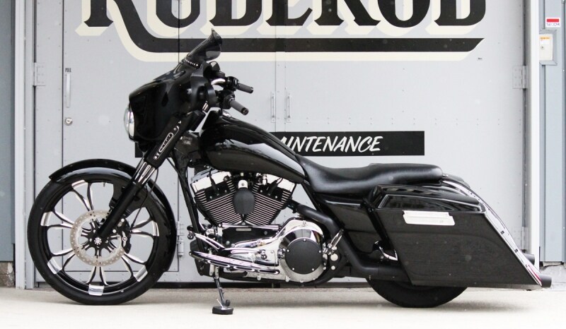 2006 FLHX / RUDE ROD CUSTOM CYCLE