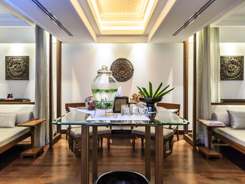 アナンタラスパ直営店ならではの豪華な内装