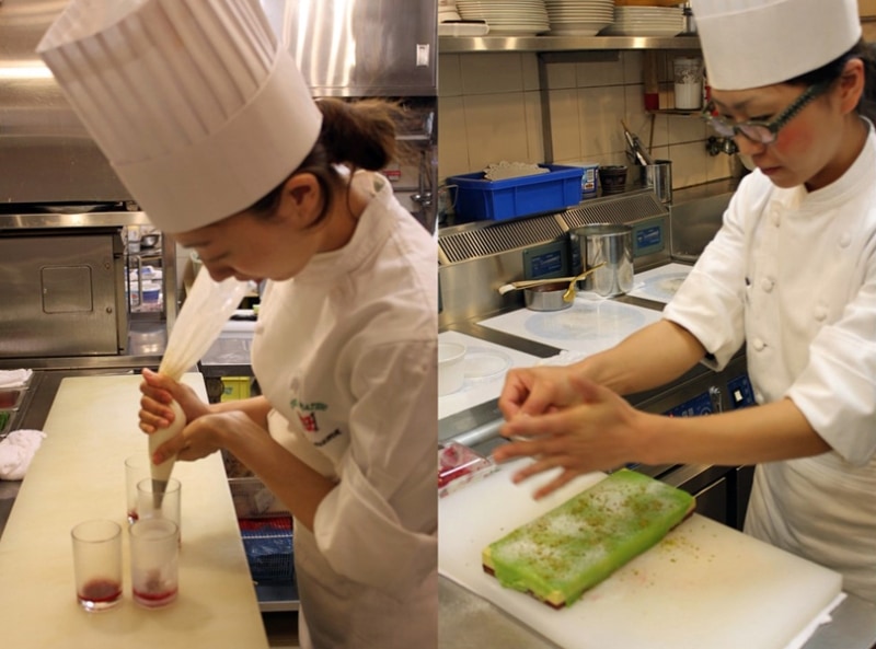 店内のキッチンで早朝からスイーツづくり。出来立てが開店に合わせて準備されます