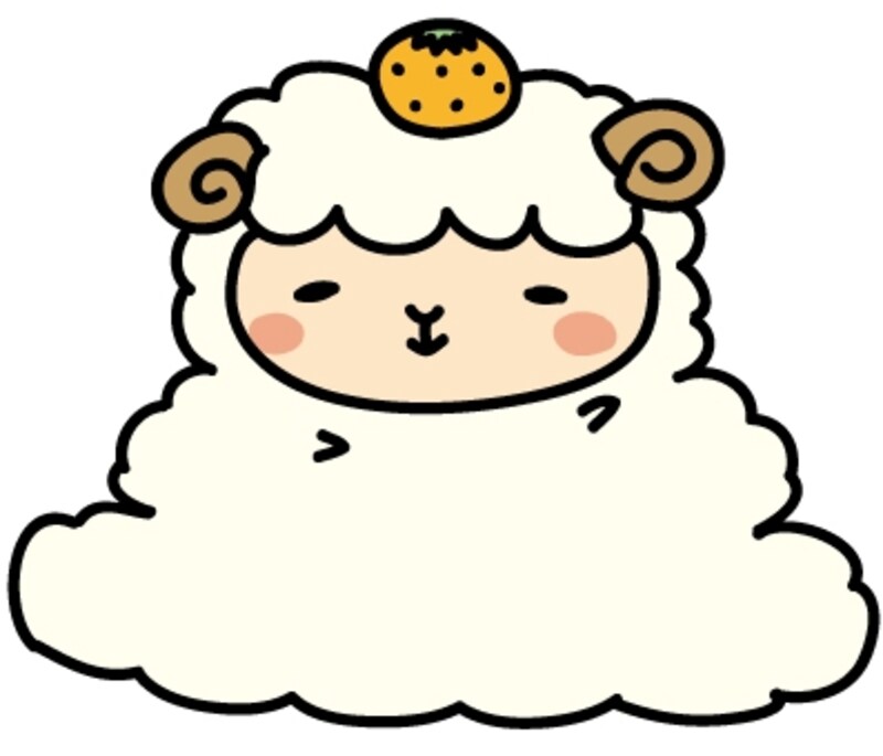 【カラー】鏡餅に扮した羊です。