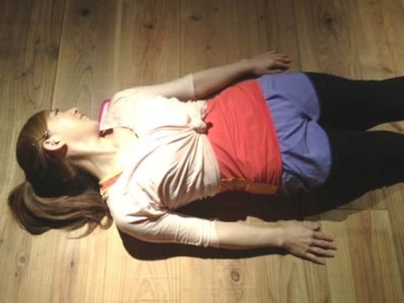 自分の体重を利用しながら行います