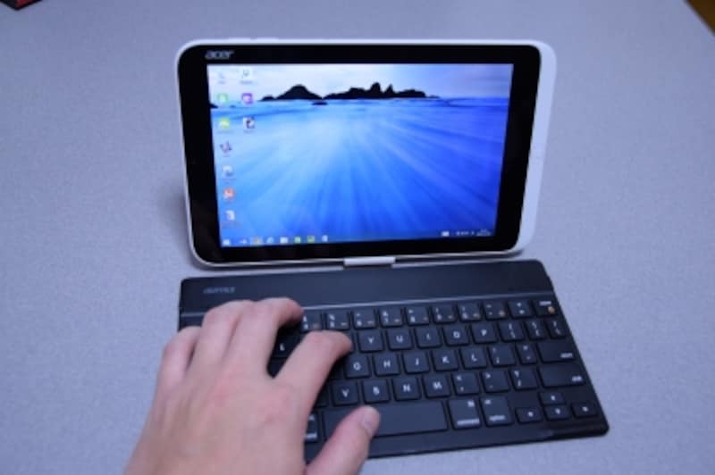 Bluetoothキーボードと8インチWindowsタブレット。