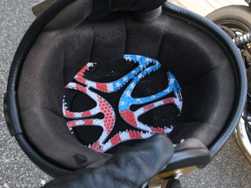 髪型の崩れをカバーするエアーヘッド。僕を含め、実際に使った人は「効果ある!」と驚きます。