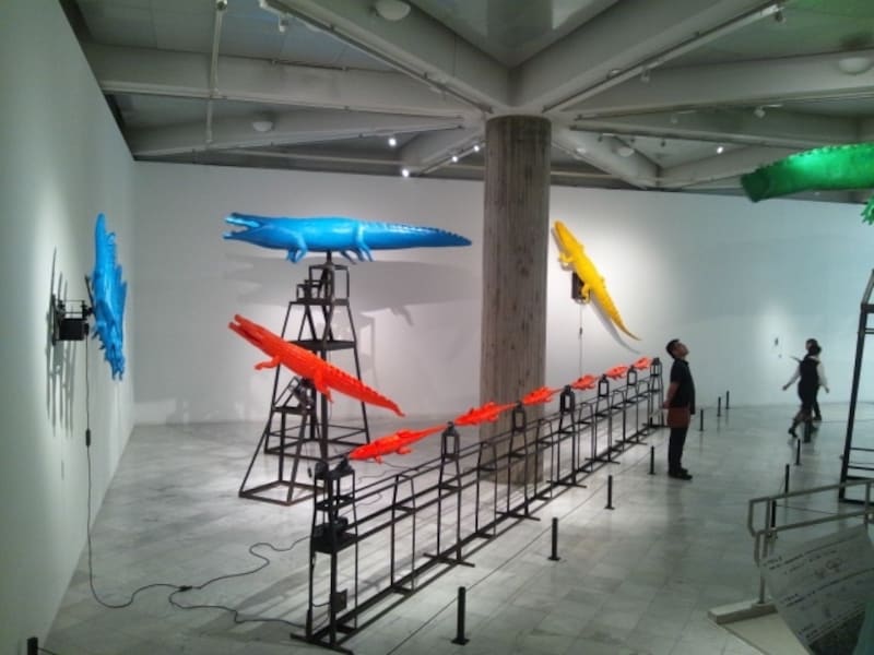学生時代に制作した《スピンクロコダイル》シリーズ（2014年栃木県立美術館個展での展示風景）