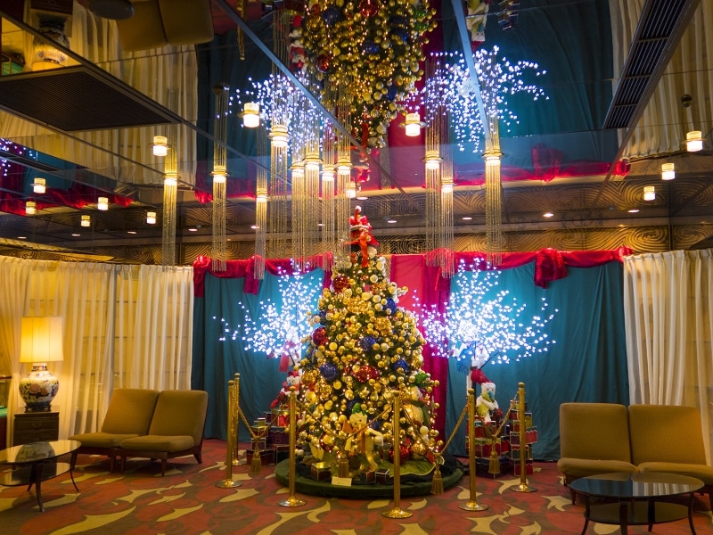 ディスプレイはホテルオーナー夫人が手掛けたもの。異国情緒満点!