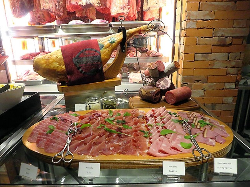 ハムのブッフェ台